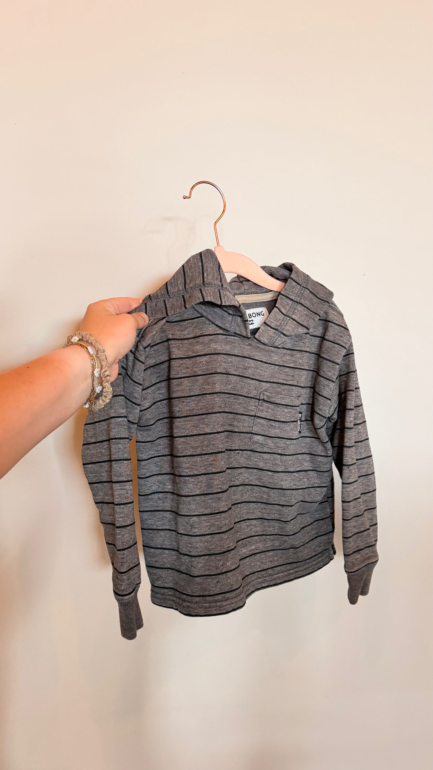 EM - Consignment - Billabong - Grey Stripped Hoodie 2T
