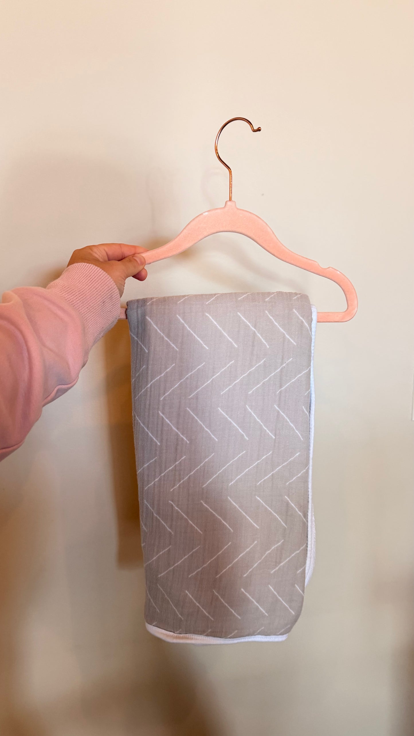 SJ - Consignment - Mebie Baby Sage Muslin Bath Towel