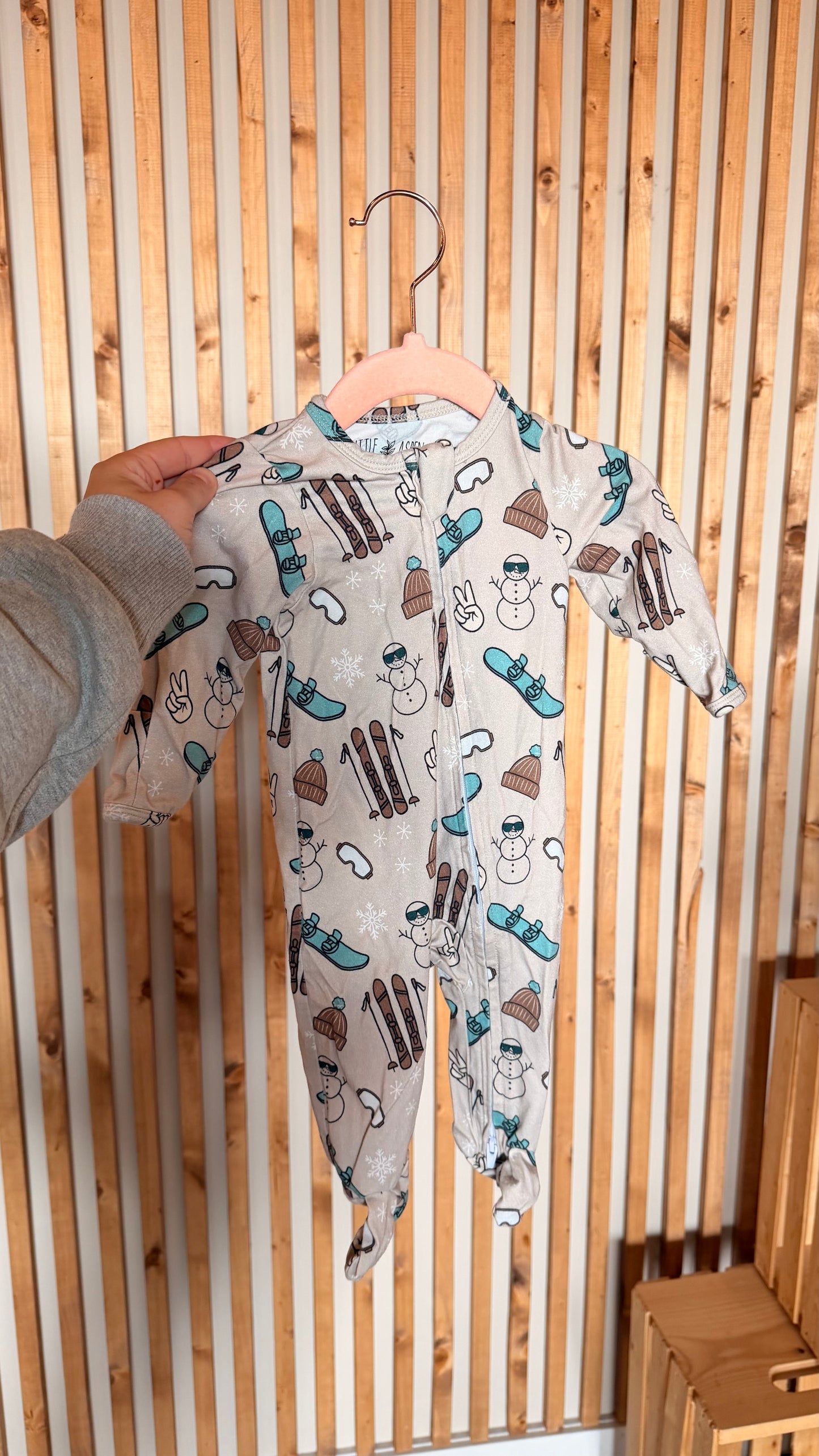MM - Consignment - Little Aspen Ski Bums Sleeper 0-3M