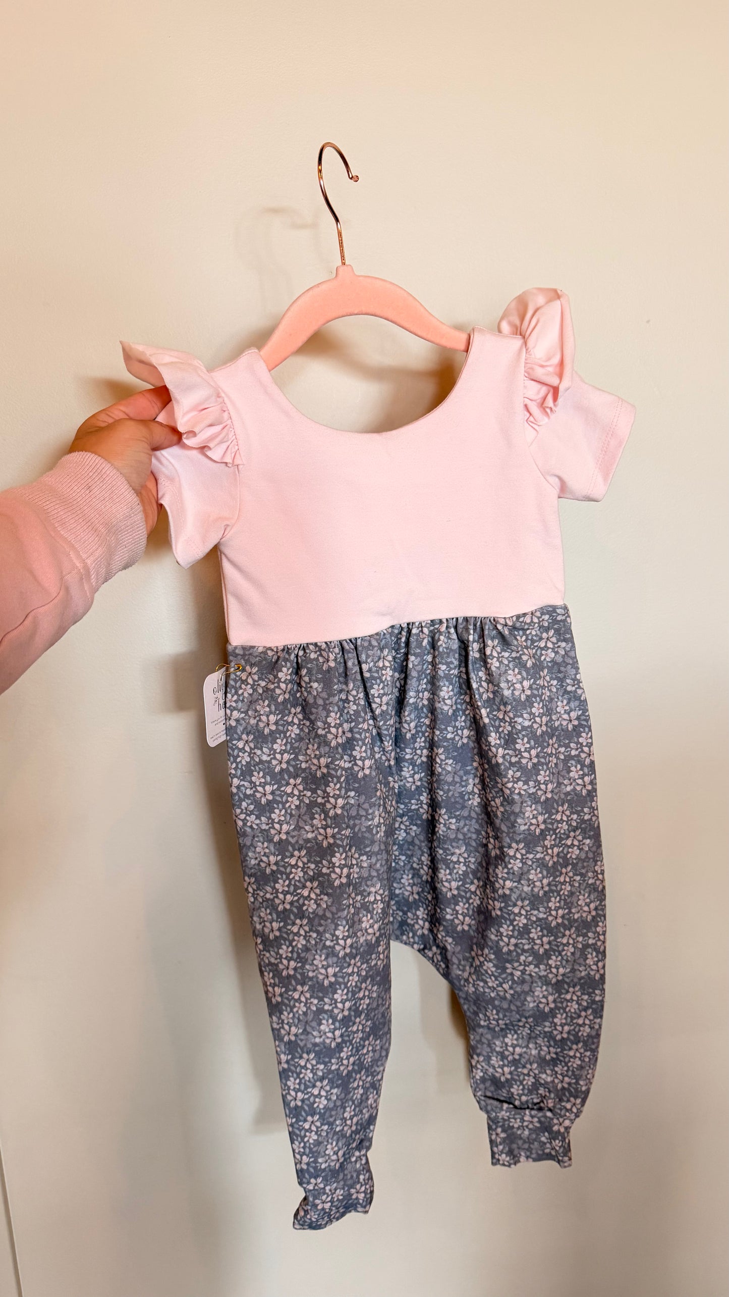 SJ - Consignment - NWT Olive & Harp Pink & Floral Romper 9-12M