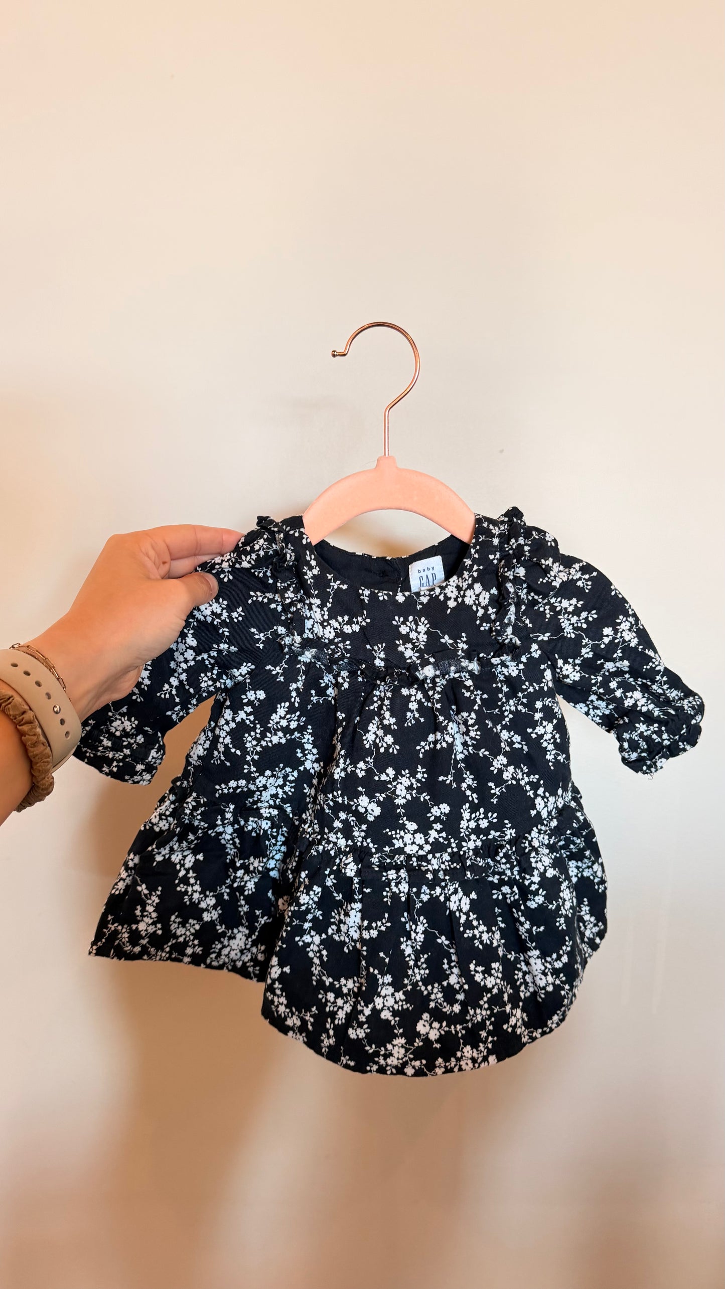 GR - Consignment - Baby Gap Black Floral Dress 0-3M