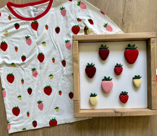 Crafts by Gillian - Strawberry Wall Hanging
