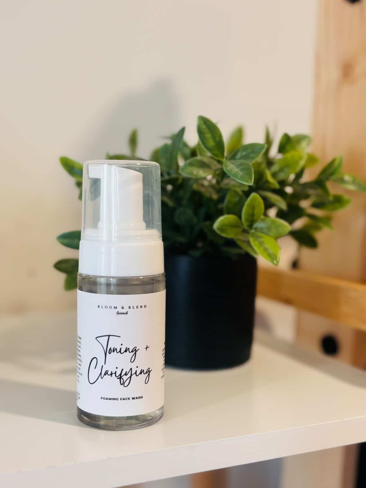 Bloom & Blend - Toning & Clarifying Foaming Face Wash - Mini