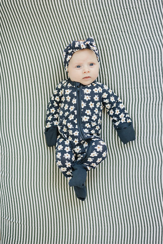Mebie Baby - Navy Daisy Ribbed Bamboo Zipper