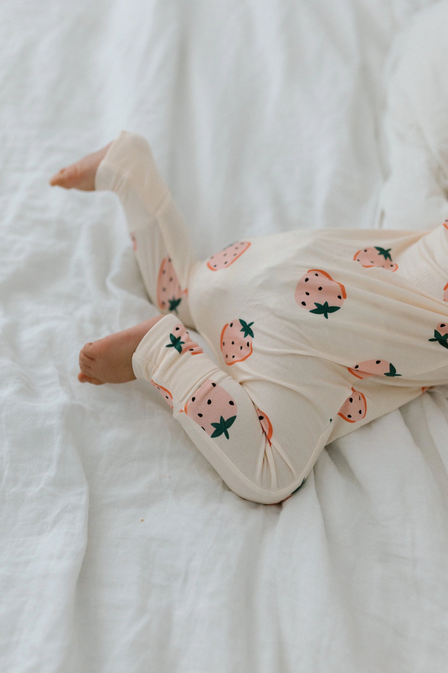 LITTLE LUBA - Strawberry - One Piece Zip