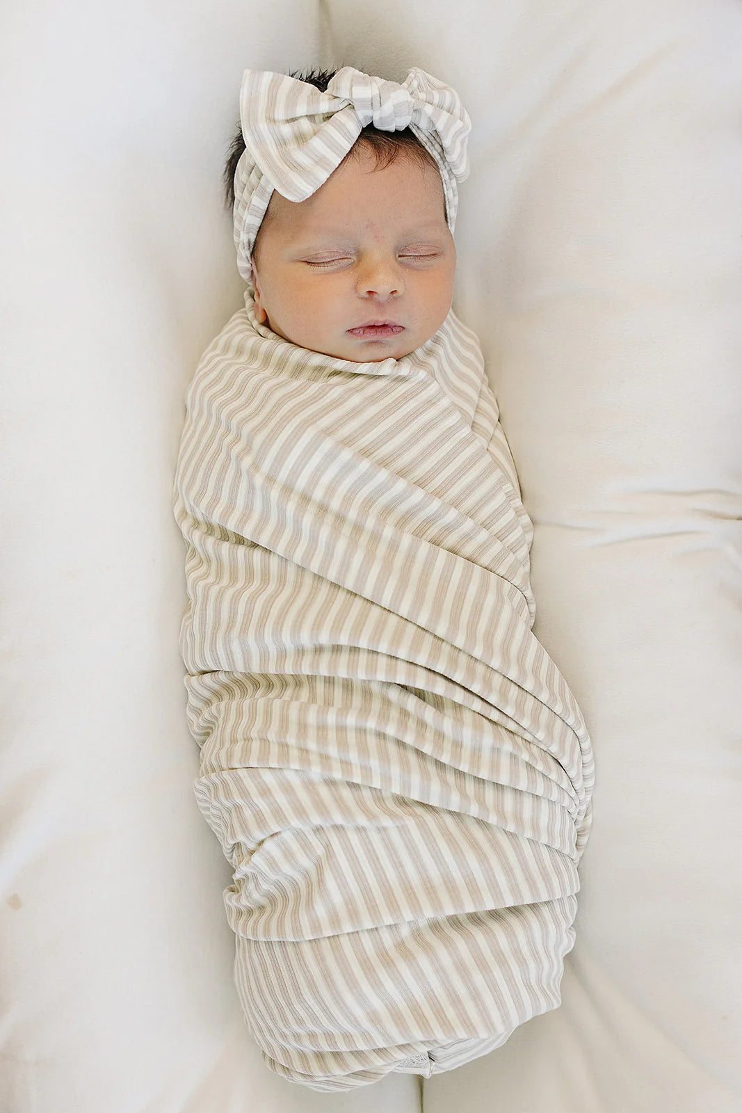 Mebie Baby - Stretch Swaddle - Taupe Stripe