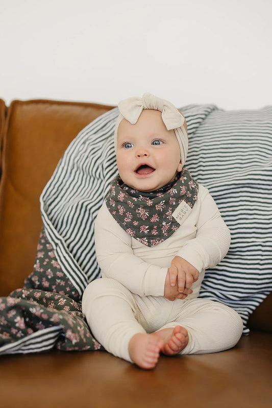 Mebie Baby - Olive Bloom Classic Muslin Bib