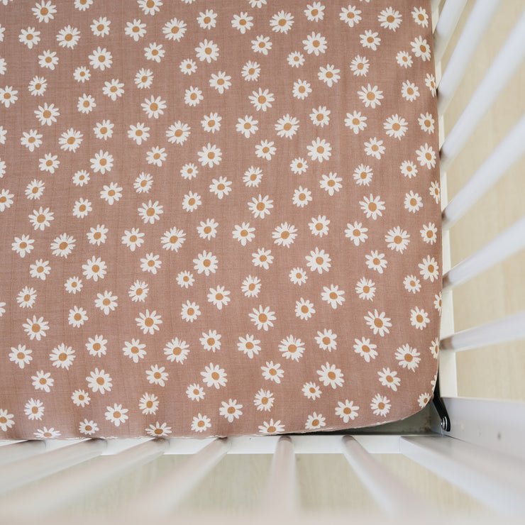 Mebie Baby - Daisy Dream Muslin Crib Sheet